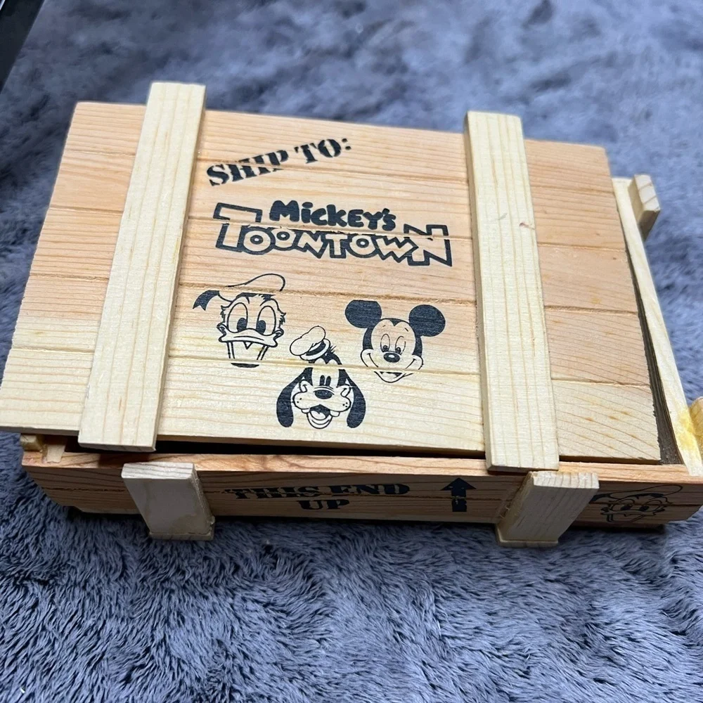 Vintage 1993 Disneyland Toontown Commemorative Pop-Up Face Watch